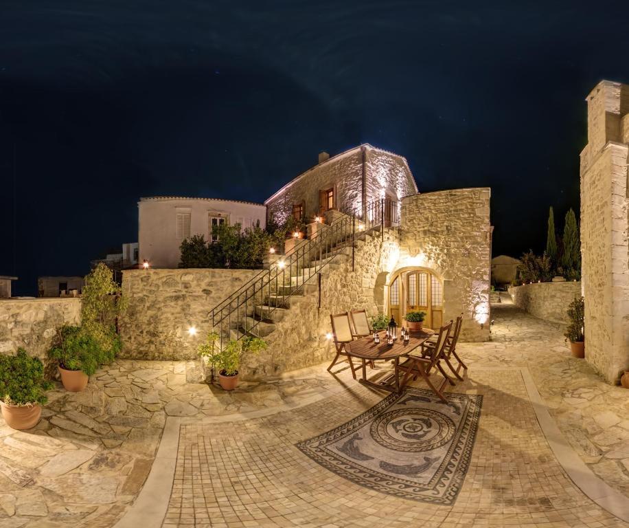 Arcus Suites Aryiroúpolis Esterno foto