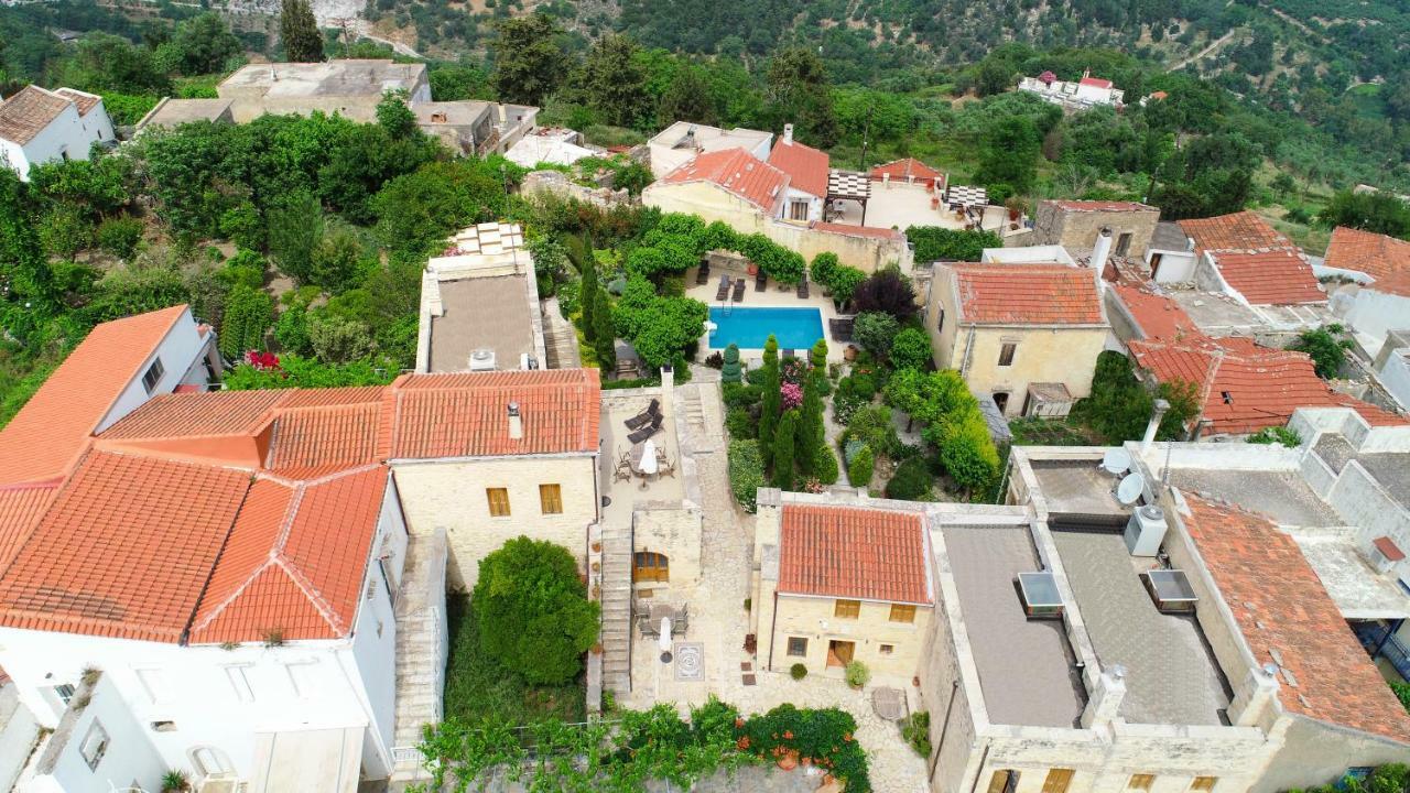 Arcus Suites Aryiroúpolis Esterno foto