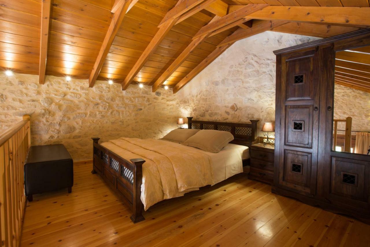Arcus Suites Aryiroúpolis Esterno foto